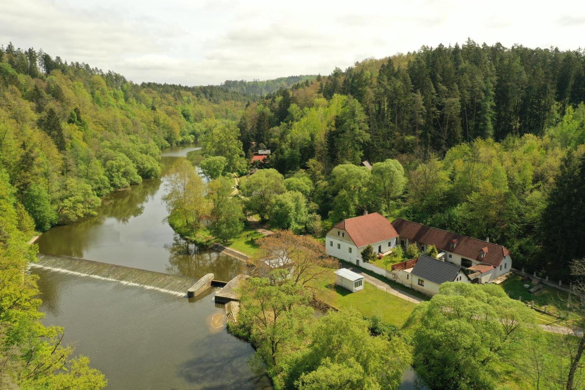 Bejsovcuv Mlyn Villa Bečice Kültér fotó
